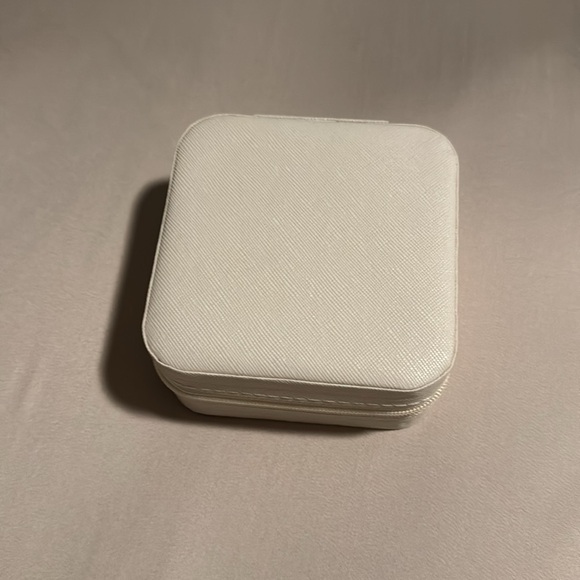 Ivory Mini Travel Jewelry Box - Picture 3 of 5